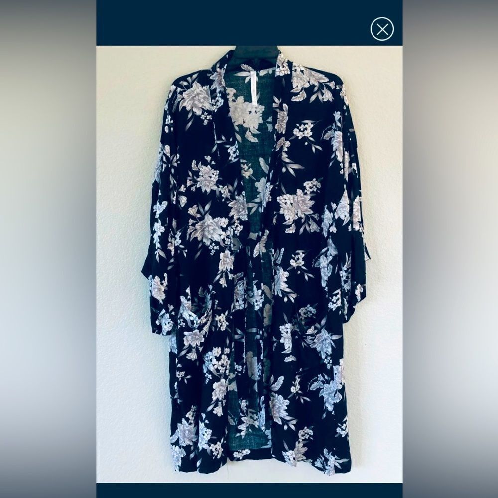 Spiritual Gangster Lightweight Floral Robe